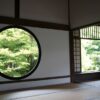 京都源光庵の迷い窓と悟りの窓